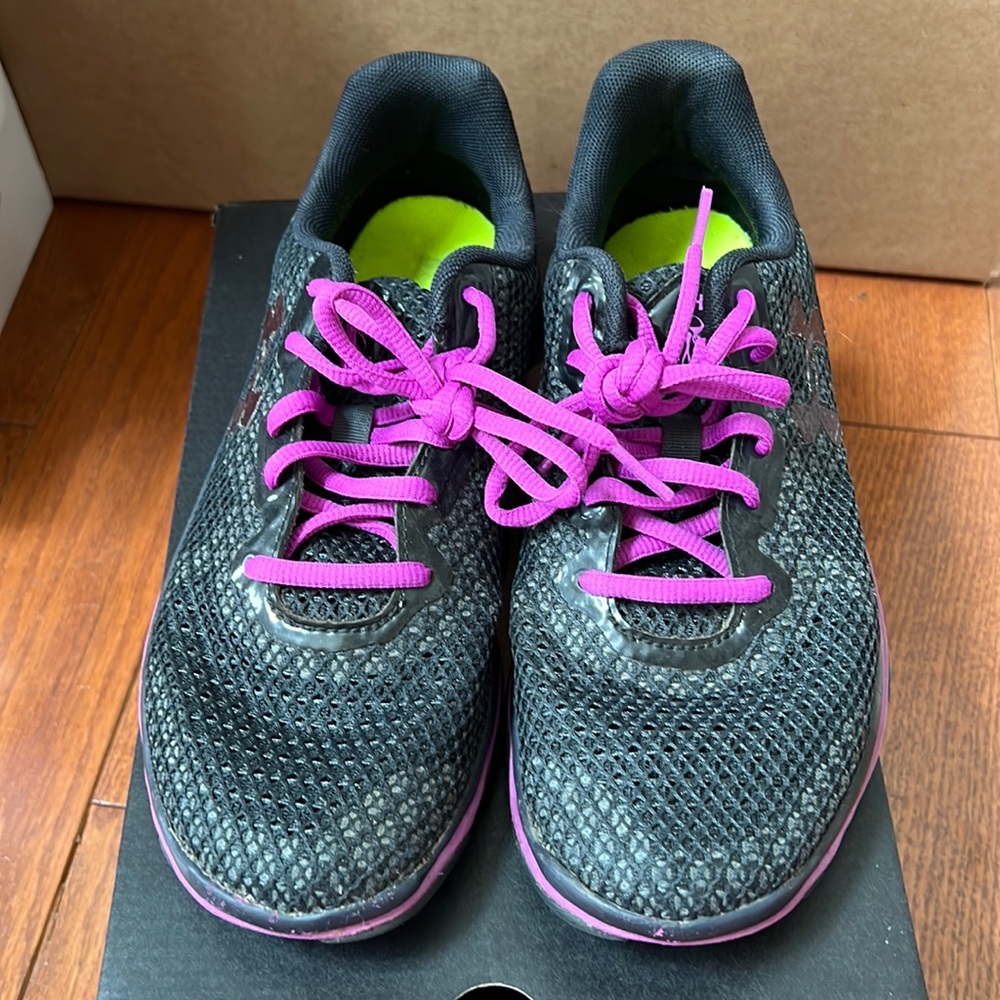 Under Armour  UA Microg Sting TR Niterite